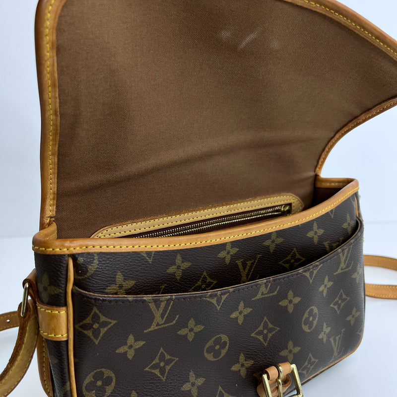 Monogram Sologne