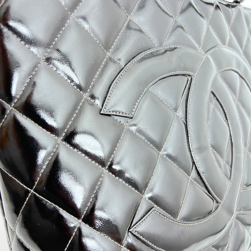 Black Patent Medallion Tote