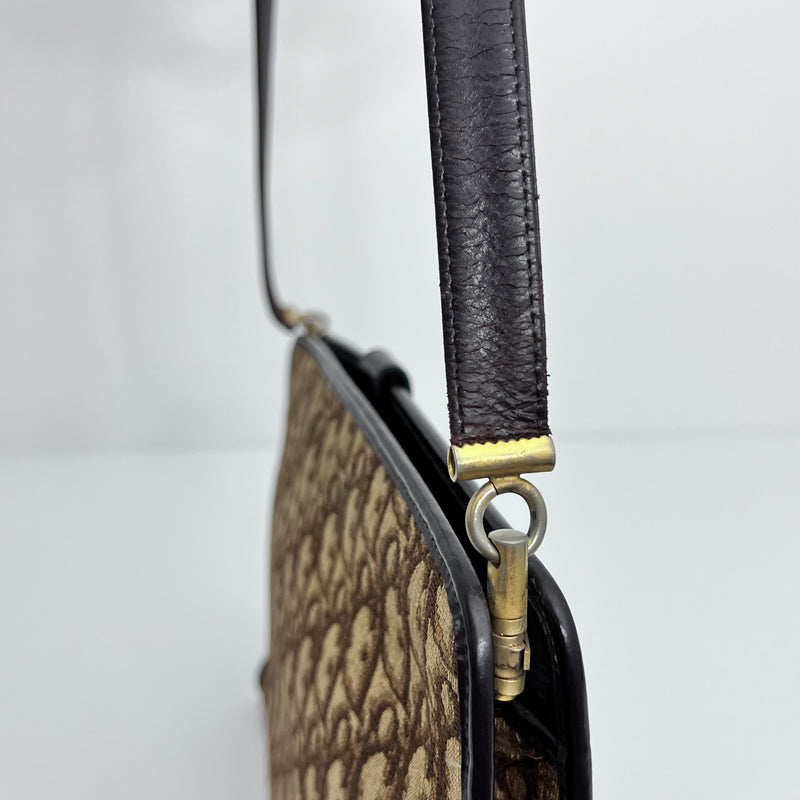 Trotter Lock Shoulder Bag
