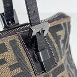 Long Pochette