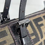 Long Pochette
