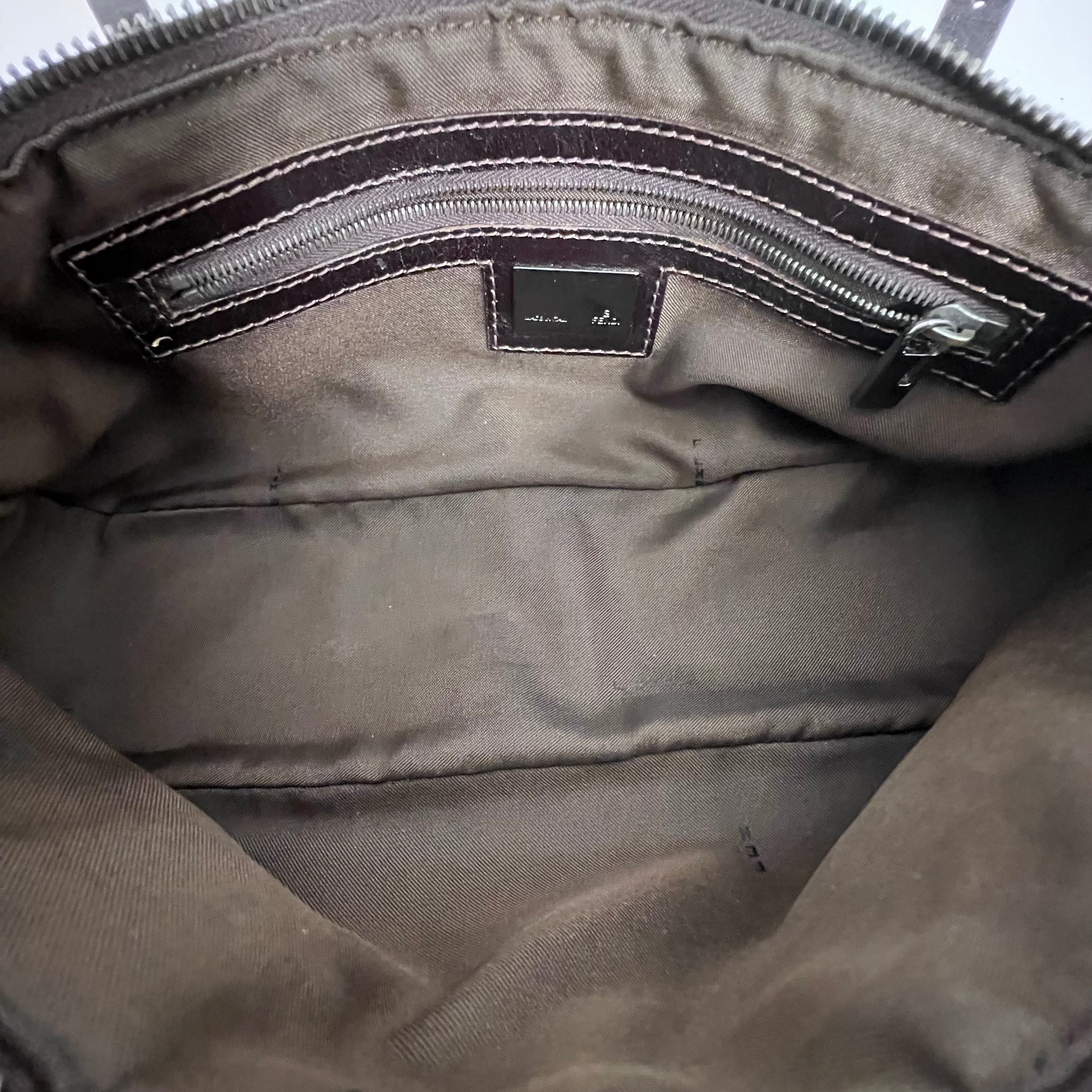 Long Pochette