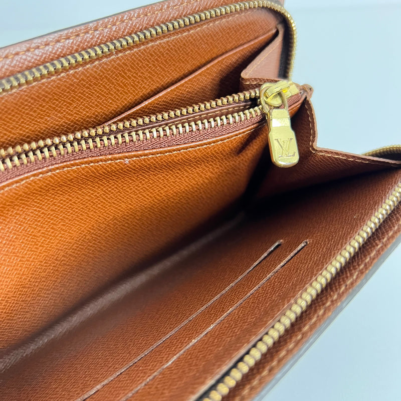 Monogram Zippy Wallet