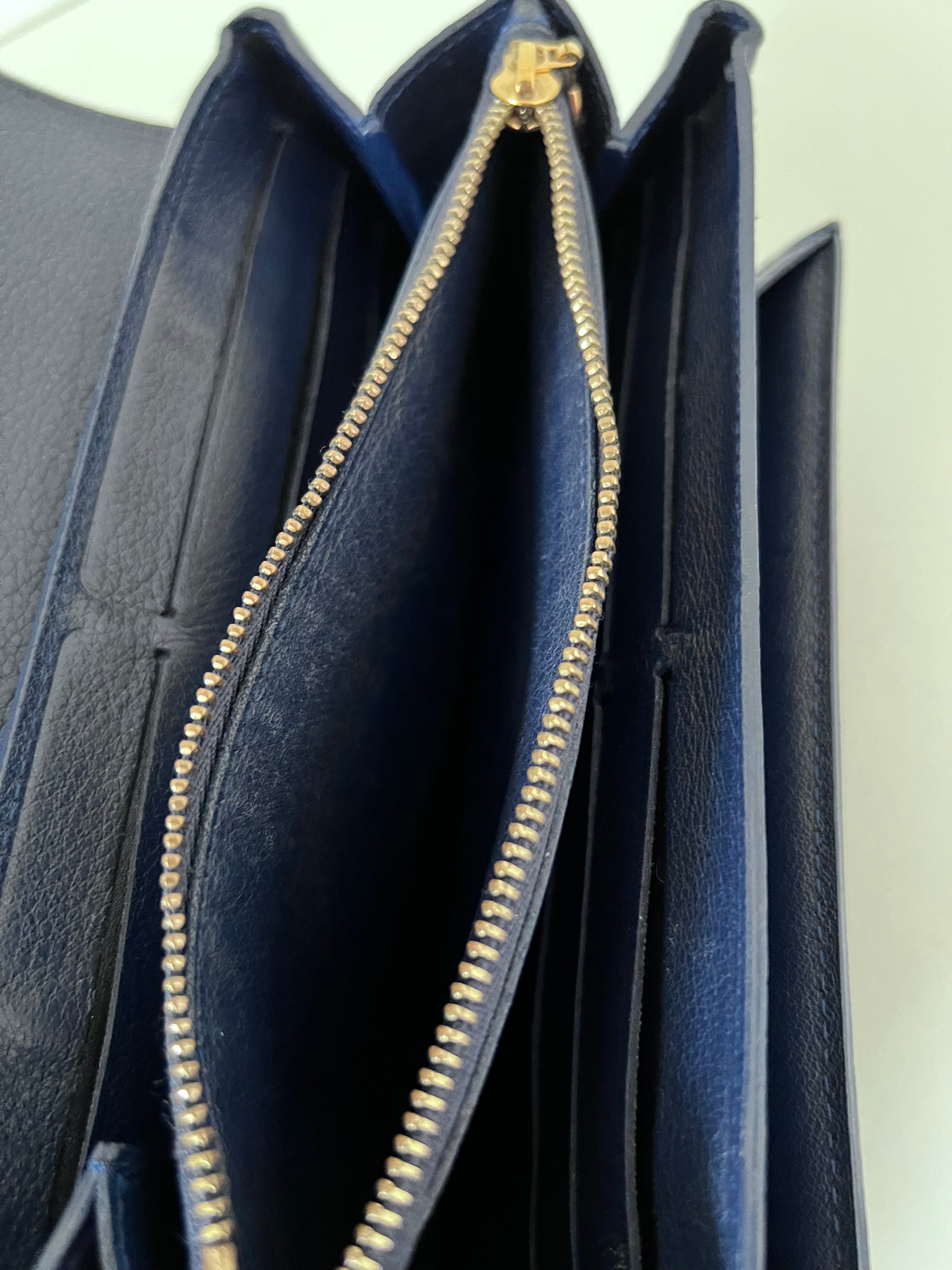 Elysee Long Wallet on Chain