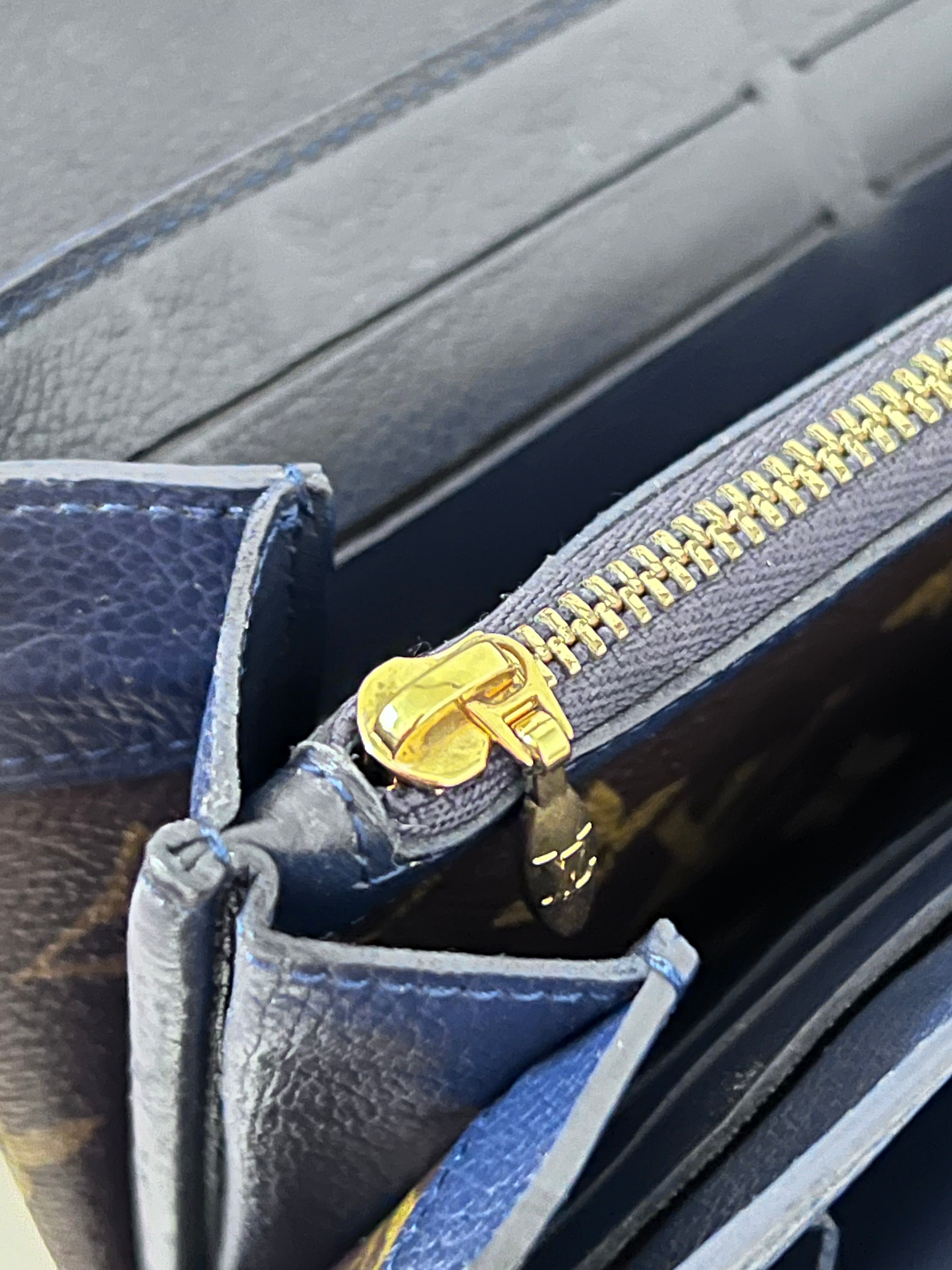 Elysee Long Wallet on Chain