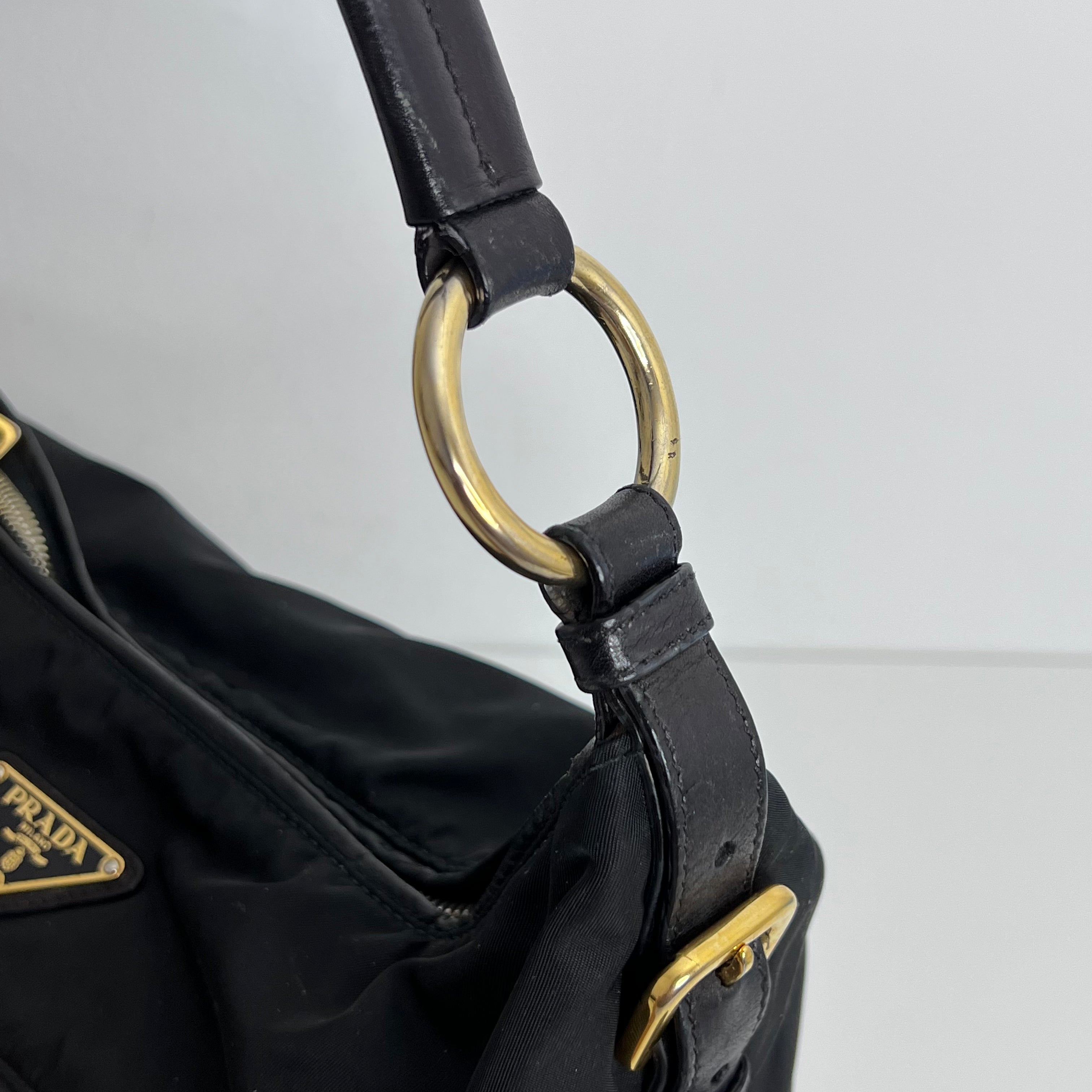 Nylon Tessuto Shoulder Bag