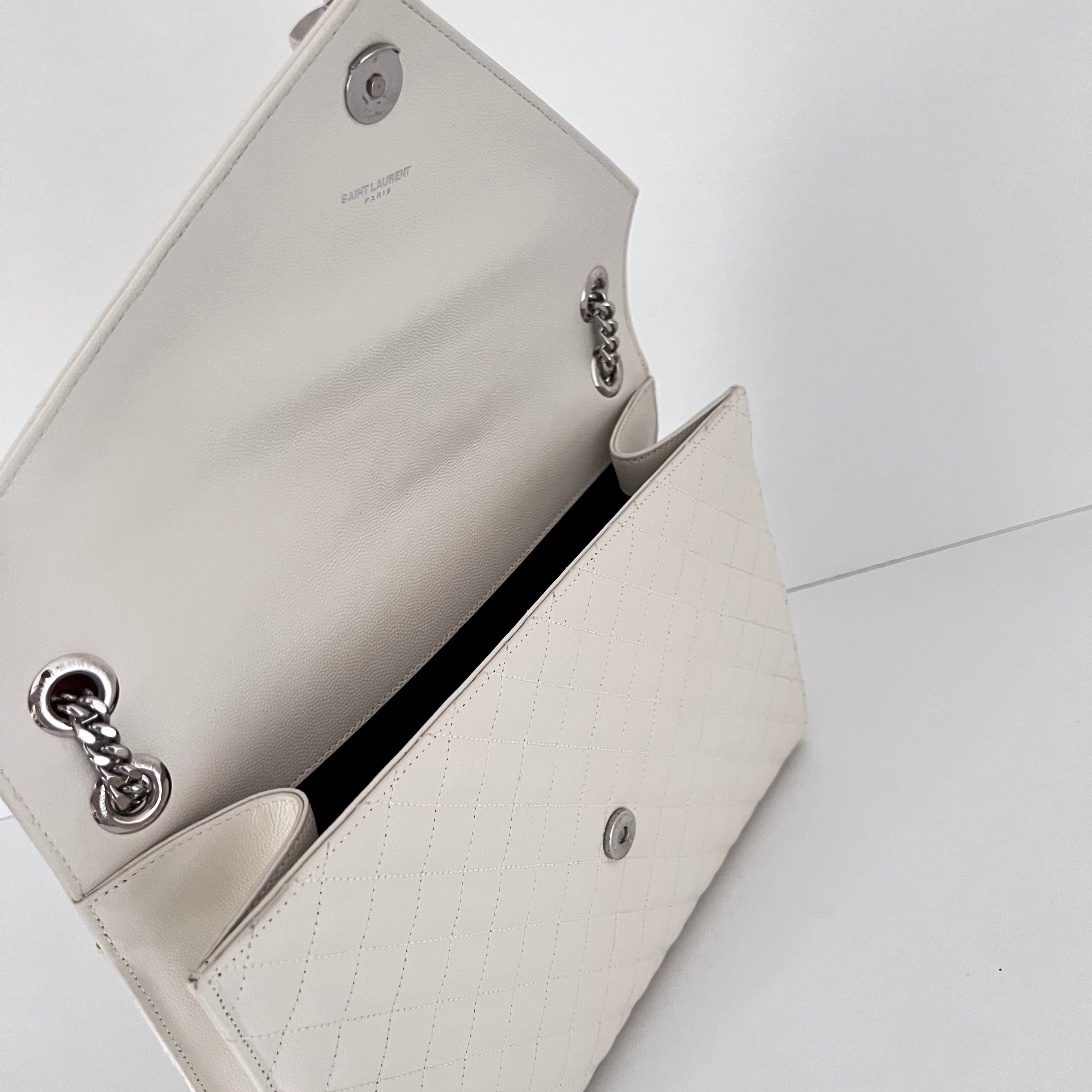 Envelope Large Bag in Blanc Vintage