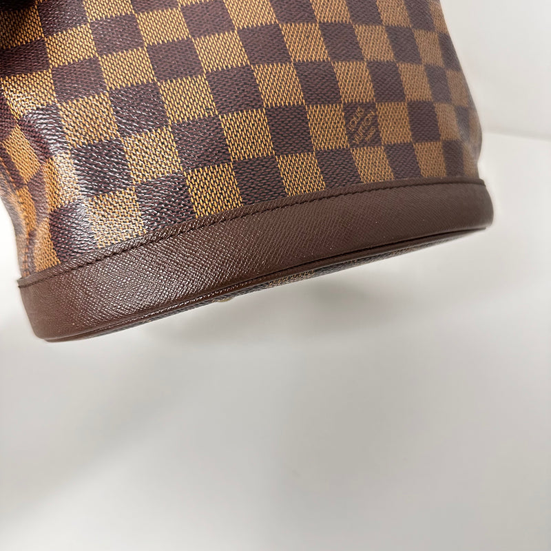 Damier Ebene Marais Bucket Bag