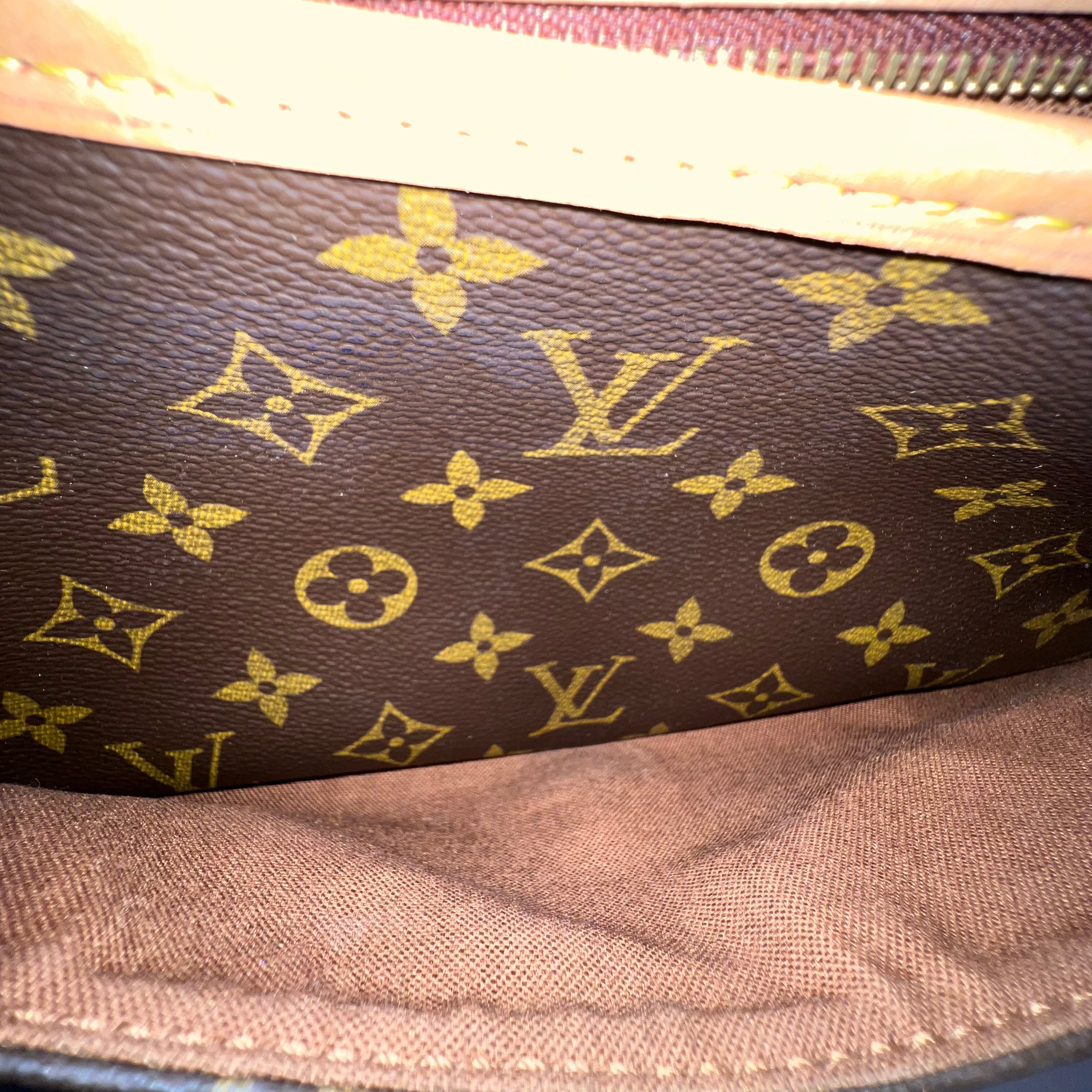 Monogram Sologne