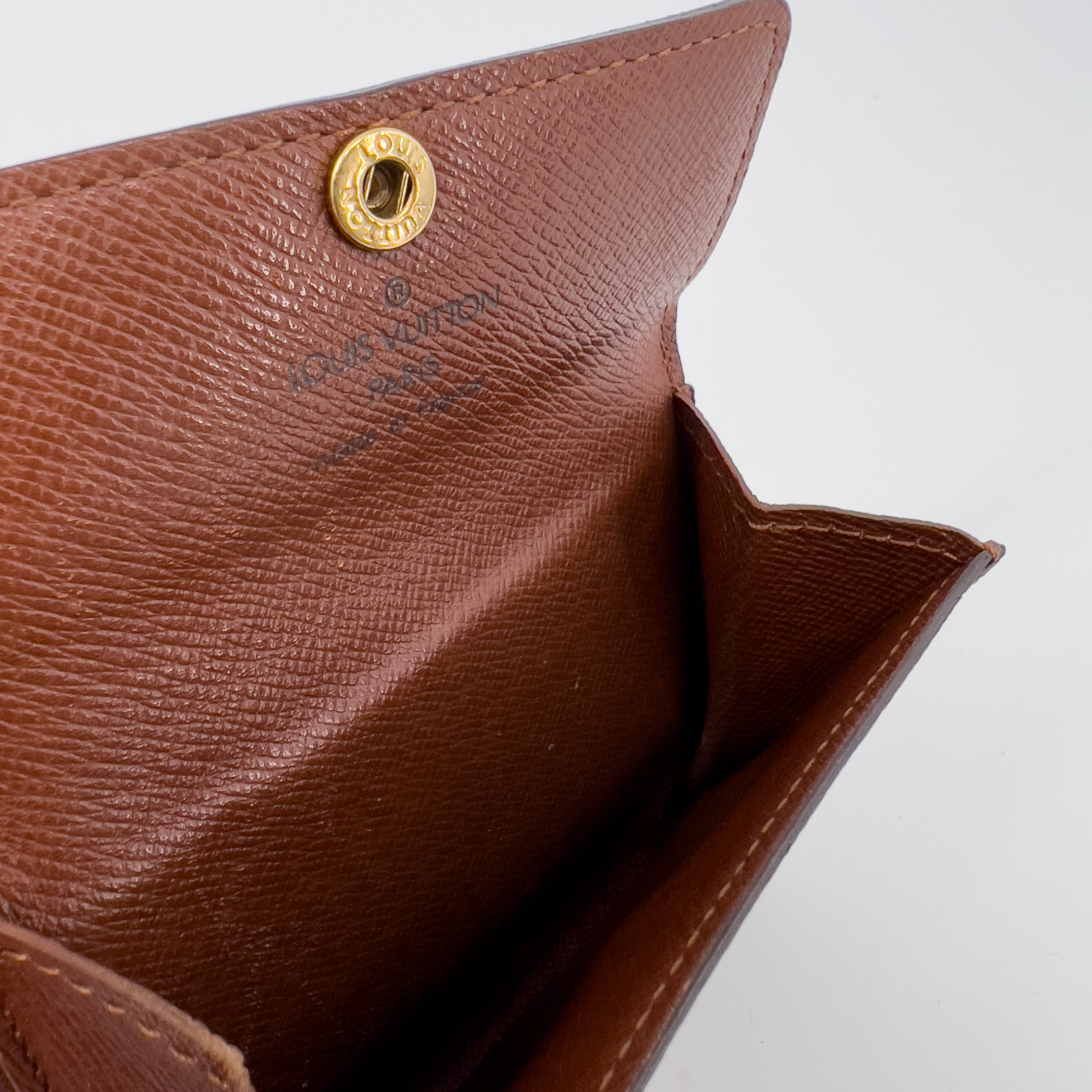 Snap Close Card and Coin Holder