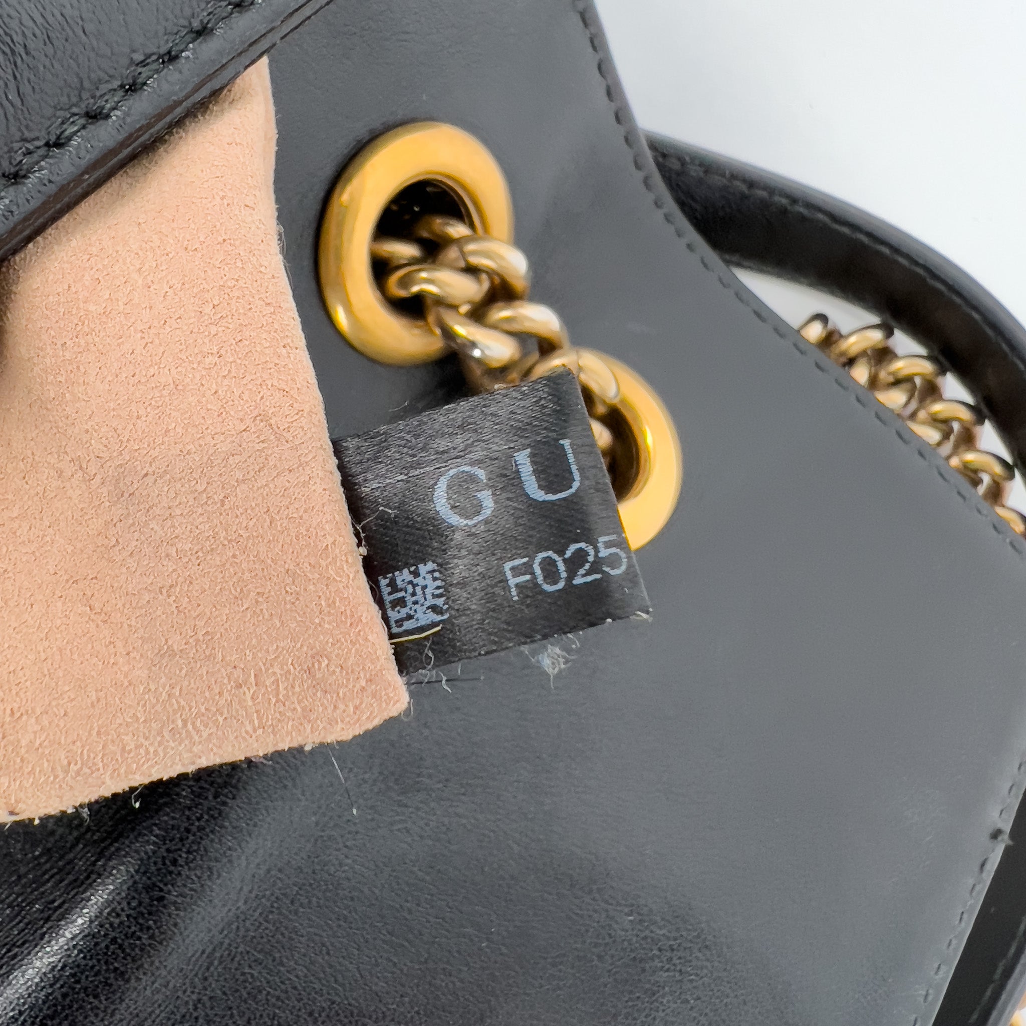 GG Marmont Small Matelassé Shoulder Bag