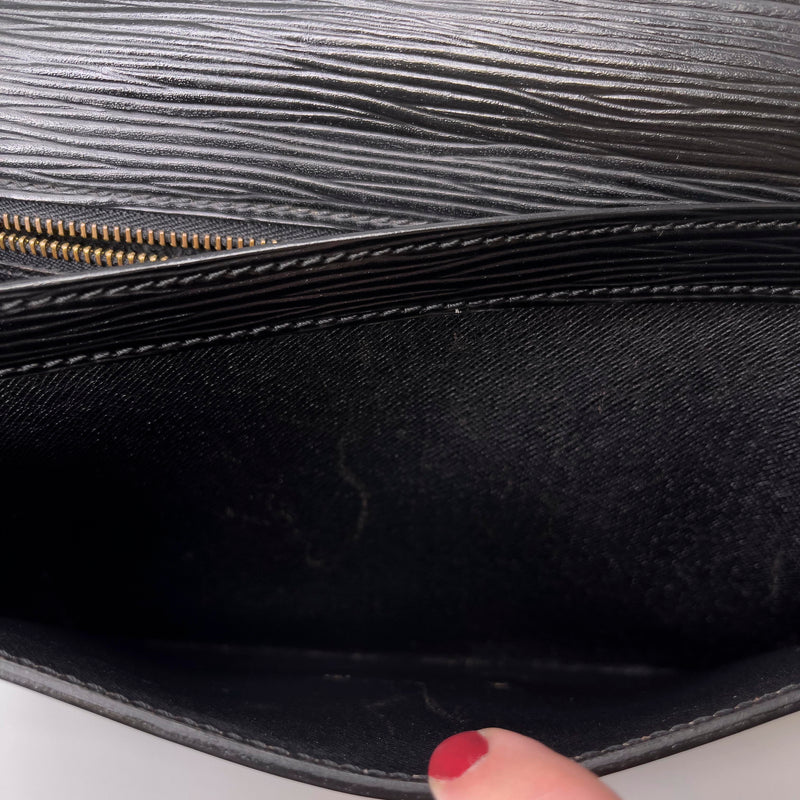 Black Epi Pochette Serie Dragonne