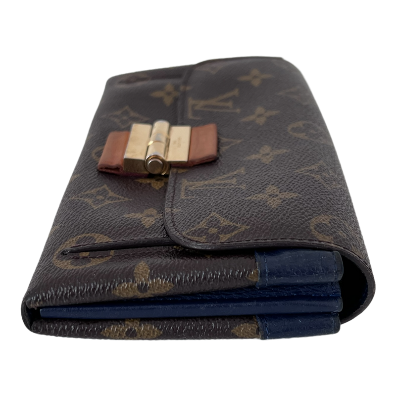 Elysee Long Wallet on Chain