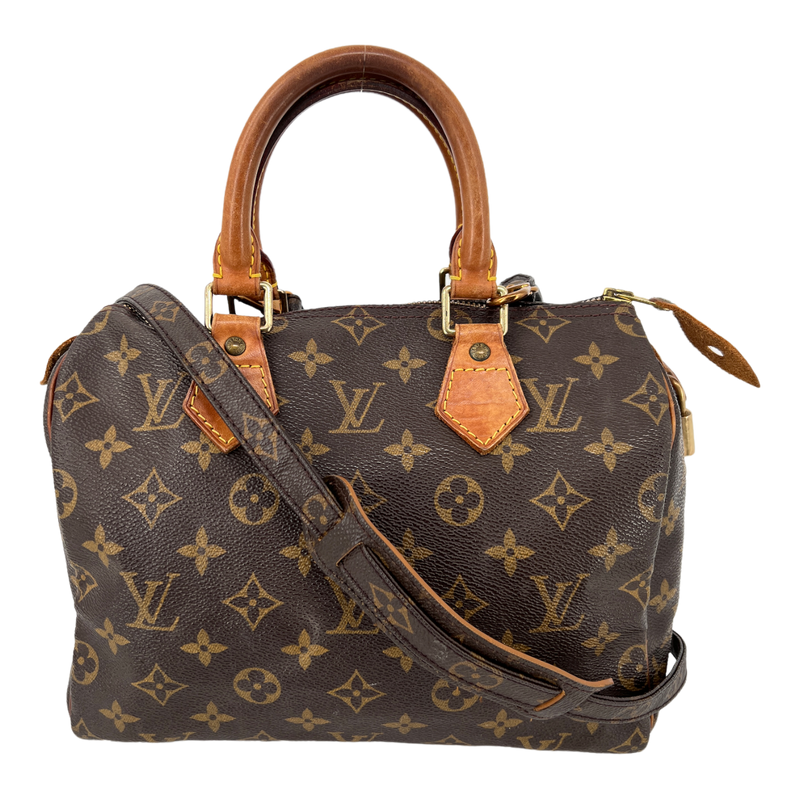 Speedy 25 with shoulder strap