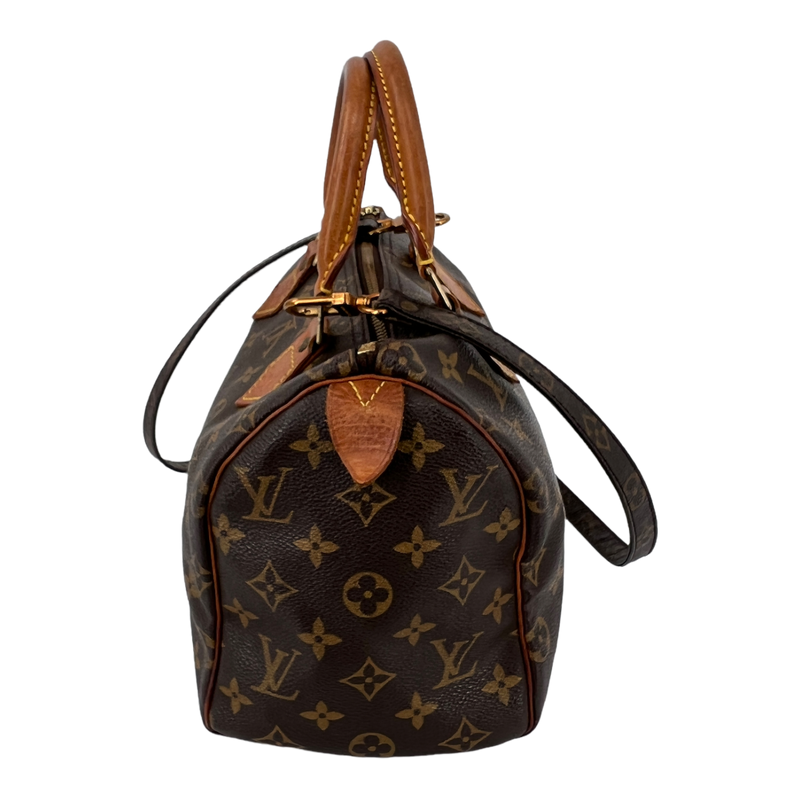 Speedy 25 with shoulder strap