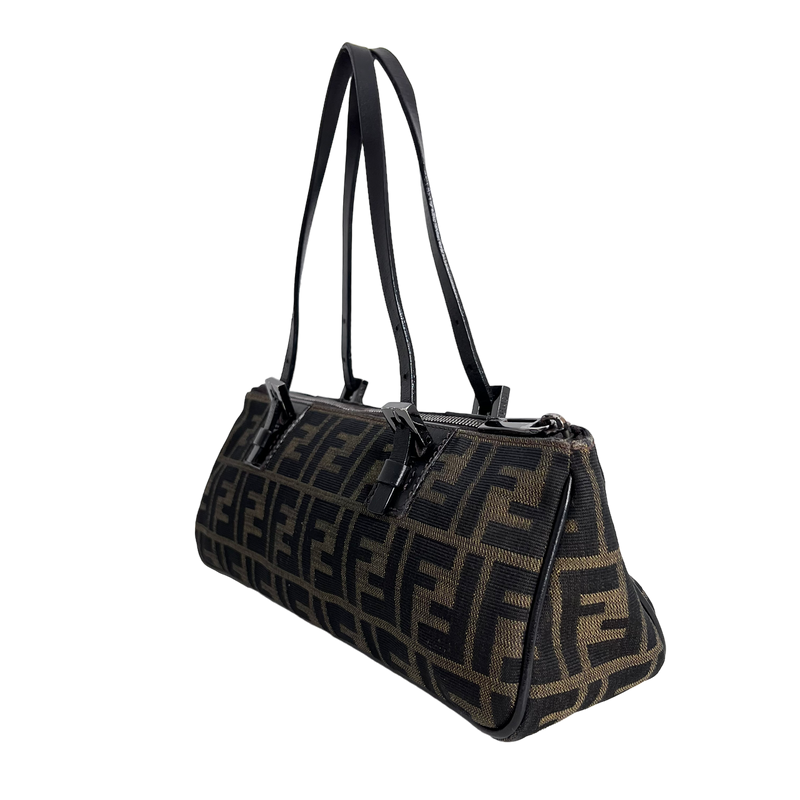 Long Pochette