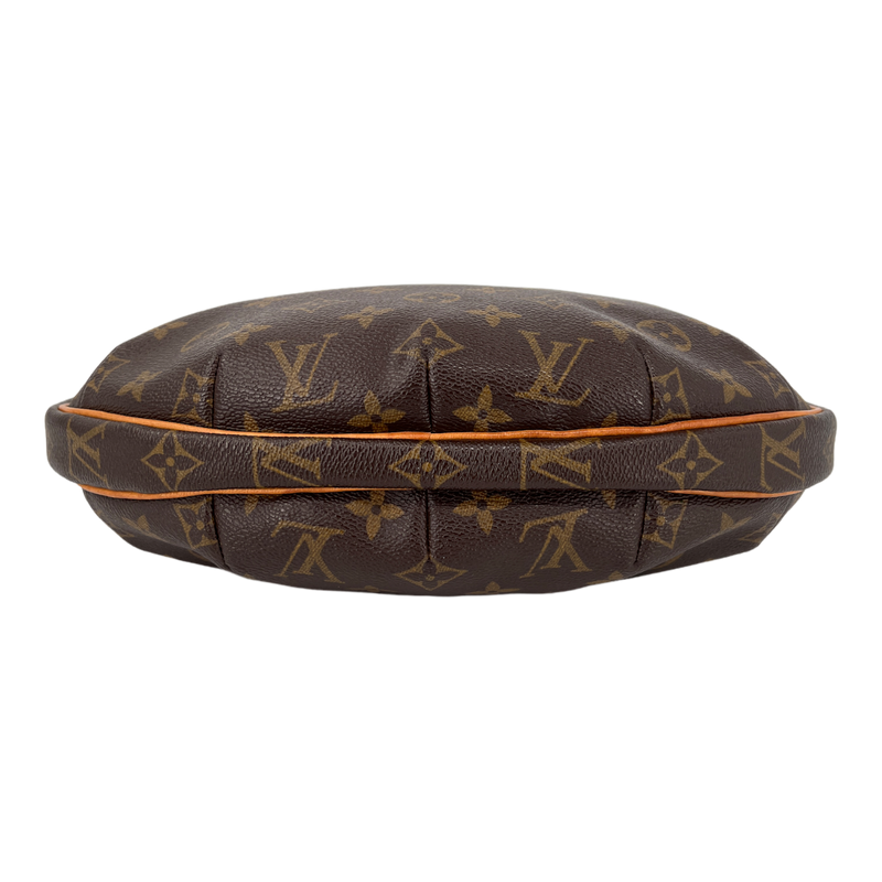 Monogram Croissant MM