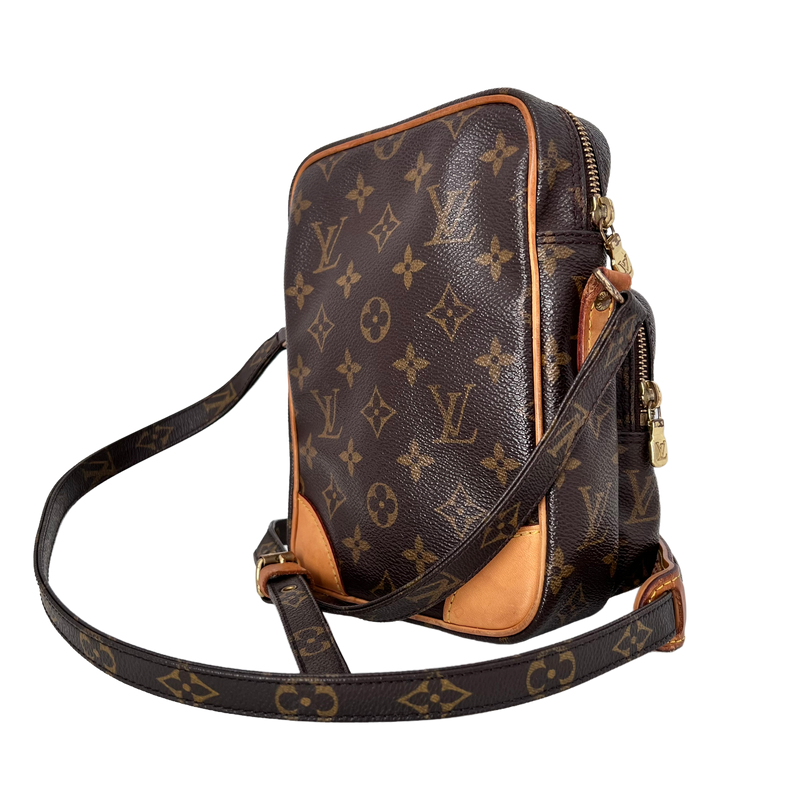 Monogram Amazone