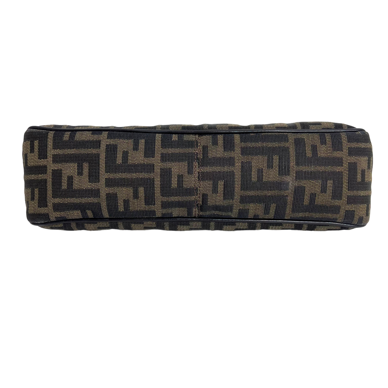 Long Pochette