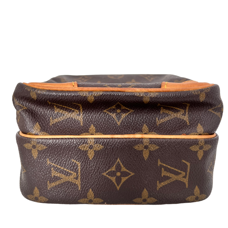 Monogram Amazone