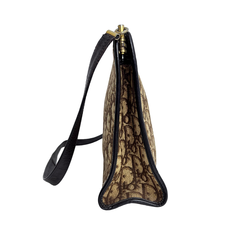 Trotter Lock Shoulder Bag