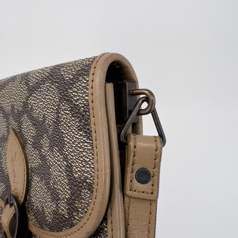 Giraffe Print Crossbody Bag