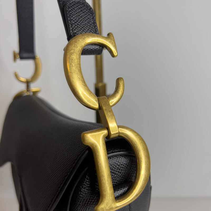 Damier Ebene Marais Petit Bucket Bag