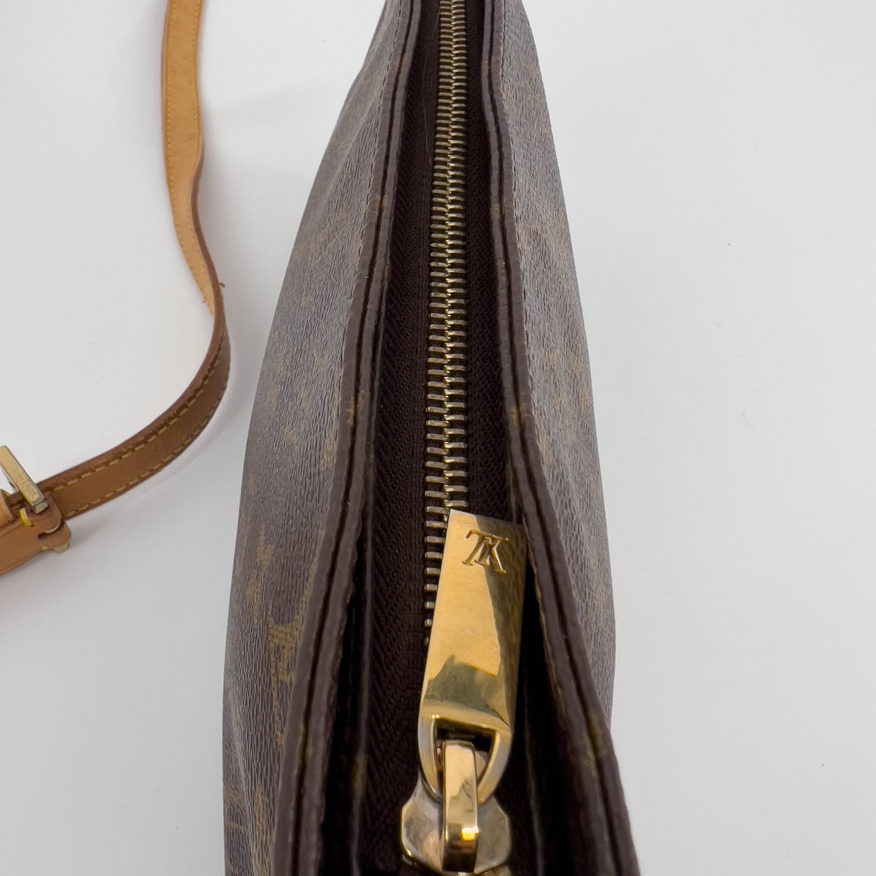 Monogram Trotteur